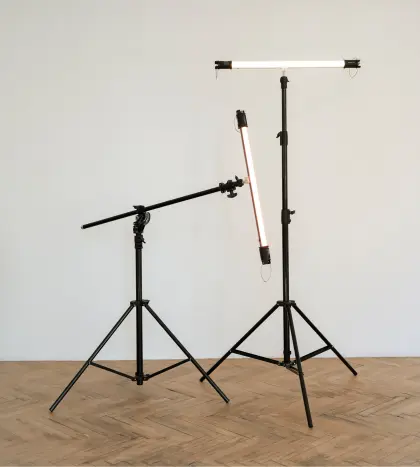 2 LED caurules 15 € / gab. par visu dienu/fotosesiju